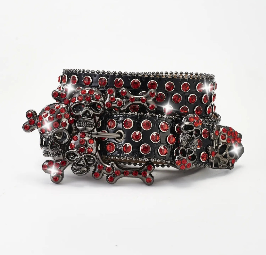 High Quality Casual Fashion Belt with Custom Rivet Design New Metal Alloy for Buckle Customizable New And best price range